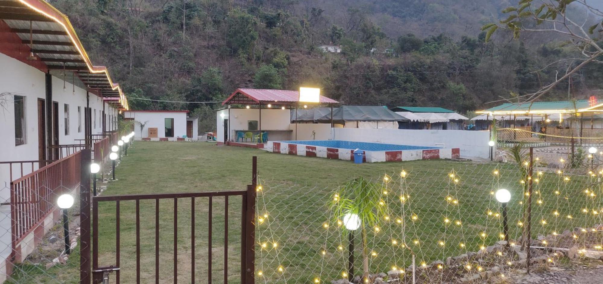 The Waterfront Resort Rishikesh Exterior photo