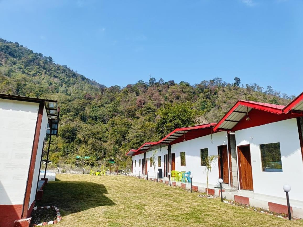 The Waterfront Resort Rishikesh Exterior photo